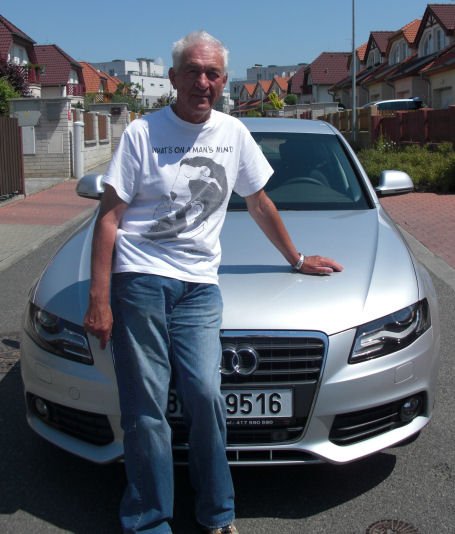 Ivo Pavlík dostal k 75. narozeninám od manželky Audi 4.