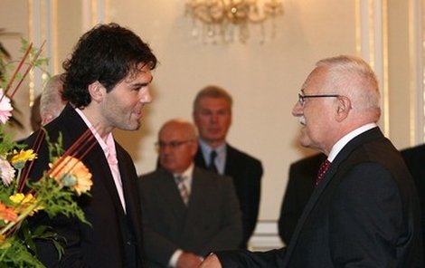 Jágr už od Klause dostal před dvěma roky prezidentskou medaili.