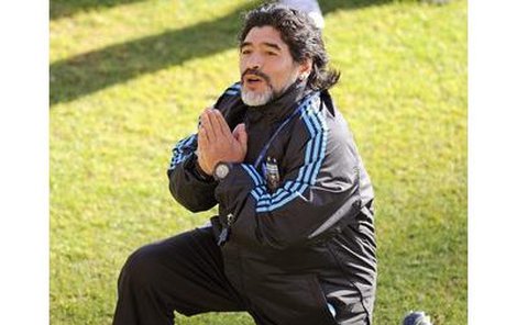 Jakoby Maradona říkal: Panebože, co to ten Pelé zase blábolí...