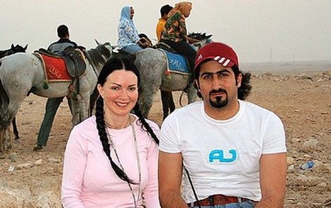 Jane Felix-Browneová se svým manželem Omarem bin Ládinem.