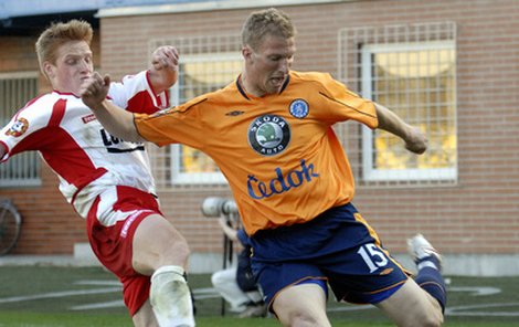 Jaro 2007. To ještě Petr(vpravo) kopal za Ml. Boleslav,ale pak ho ledviny zradily.