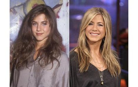 Jennifer Aniston (41)
Kdo by řekl, že se tohle prapodivné, tehdy jednadvacetileté stvoření stane jednou z nejžádanějších sexy hereček a dokonce na nějakou dobu i manželkou Brada Pitta. Teď jednačtyřicetiletá Aniston vypadá líp než kd