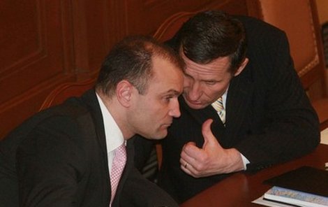 Jiří Čunek (vpravo) bude stíhán. Že by o tom mluvil s ministrem vnitra Ivanem Langrem?