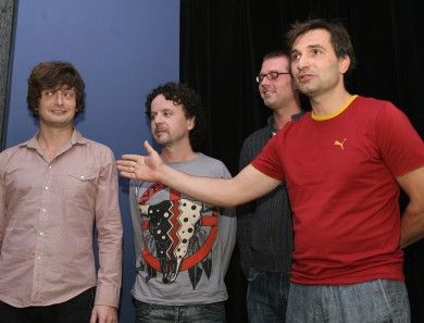 Jiří Macháček (vpravo) s dalšími členy kapely Mig 21, jejíž americké turné je v ohrožení.