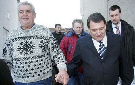 Jiří Paroubek pojede Miloše Zemana přemlouvat na chalupu, aby kandidoval do Senátu.