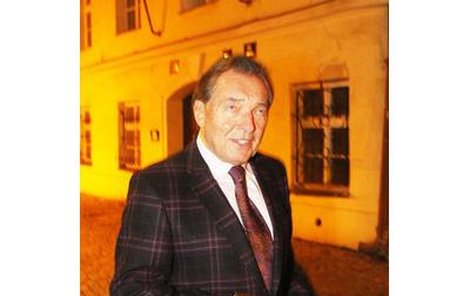 Karel Gott není nenávistný, těžko ale zapomíná na staré křivdy. 