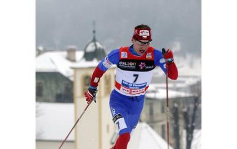 Když do toho český Superman Lukáš Bauer pořádně šlápne, pod jeho skluznicemi hoří sníh. Je rychlejší než kulka, je nezničitelný... Kéž to prokáže i na olympiádě!