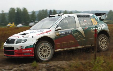 Kopeckého Škoda Fabia WRC klouže vstříc dalším bodům do MS.