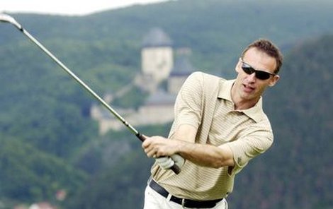 Kromě všeho jiného Dominik Hašek občas zavítá na golf. Zahrát si, a také prodebatovat určité obchodní věci.