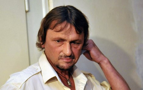 Ladislav Kupčík se včera u soudu zpovídal z lásky k dceřině spolužačce.