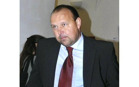Ladislav Lubina byl hned po nehodě vyhozen z pardubického klubu a nyní působí jako trenér hokejistů Nových Zámků na Slovensku.