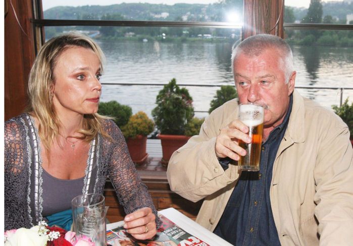 Ladislav Potměšil byl dost smutný z toho, že v seriálu Ordinace 2skončí. Jaký čeká osud jeho seriálovou manželku Veroniku Jeníkovou, zatím není známo.