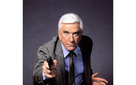 Leslie Nielsen zemřel na komplikace spojené se zápalem plic. Bylo mu 84 let.