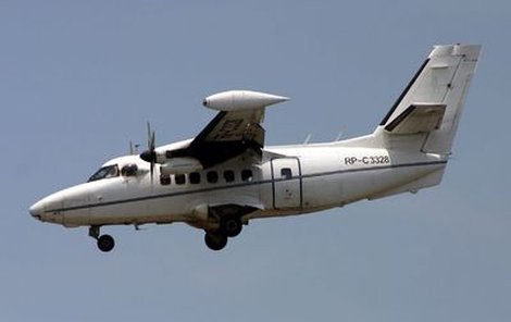 Letadlem L-410 odletěl premiér na mistrovství světa.