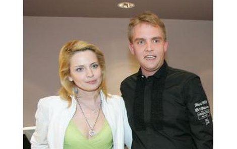 Libor Bouček se svojí vyvolenou slovenskou moderátorkou Marianou Ďurianovou.