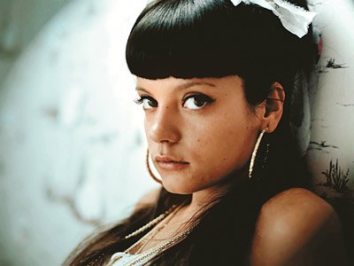 Lily Allen se nejdříve proslavila na internetu