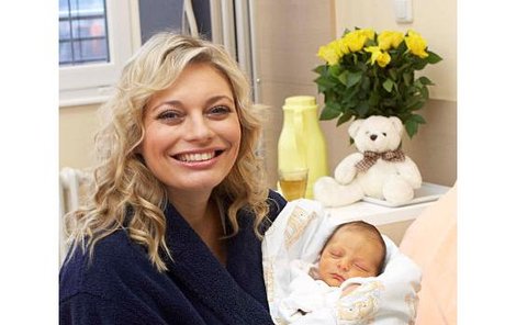 Lucie Borhyová září po narození miminka štěstím.
