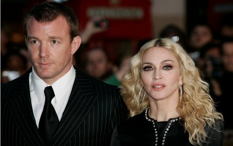 Madonna a Guy Ritchie oznámili rozvod.