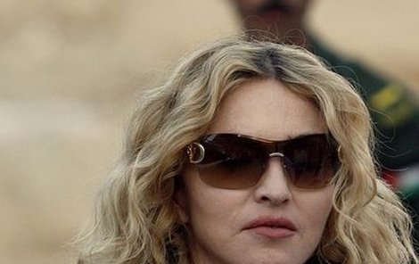 Madonna čelí žalobě, že ruší sousedy hlučnou hudbou. 
