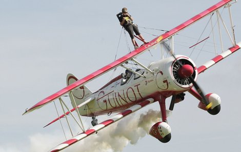 Malý Tiger odvážně čelil ostrému větru 150 metrů nad zemí