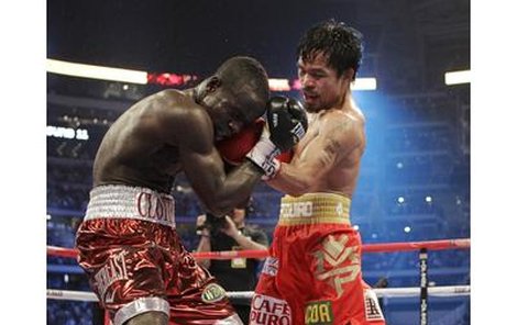 Manny Pacquiao svého soka Joshuu Clotteyho porazil na body.