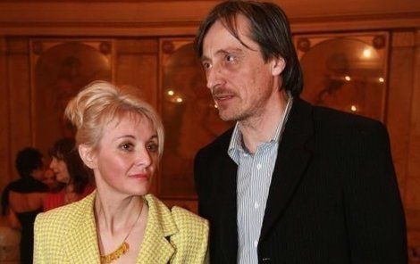 Manželství Veroniky Žilkové a Martina Stropnického prochází zřejmě první krizí.