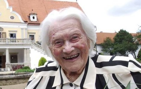 Marta Pokorná 8. července 2008 při oslavě 108. narozenin. 