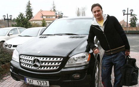 Martin Jiránek miluje mercedesy. A nejlépe mohutné. Tenhle off road vyjde na více než 2 miliony korun.