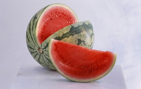 Meloun je dobrý proti dehydrataci i proti rakovině.