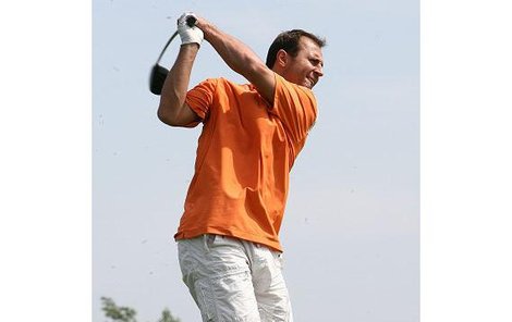 Mezi nejlepší hokejové golﬁsty patří Martin Ručinský.