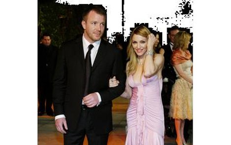Minulou neděli na předávání Oscarů v Los Angeles se sice Madonna objevila s manželem Guyem Ritchiem, ale...