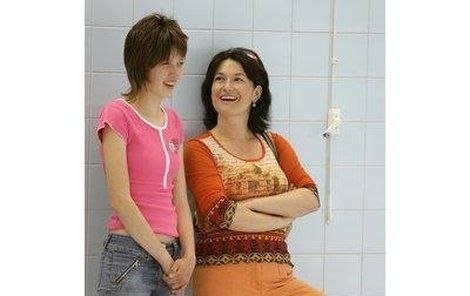 Mirka Čejková teď bude s dcerou Petrou pravidelně jezdit na rehabilitaci do Kladrub.