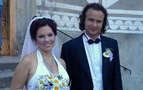 Míša Nosková s manželem v den svatby