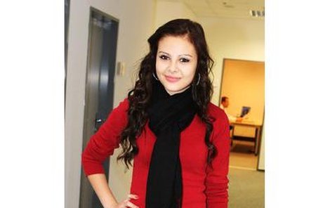 Monika Bagárová je krásná a umí zpívat. Vzdělání jí rodiče koupí za 560 tisíc korun!