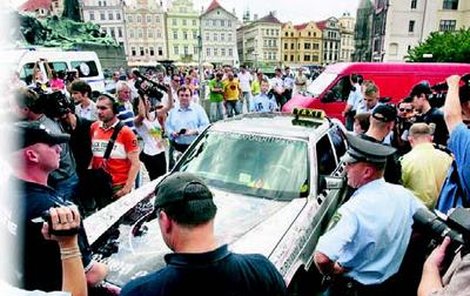 Musela zasahovat i policie.