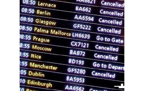 Na londýnském Heathrow panoval včera zmatek. Většina letů byla zrušena.