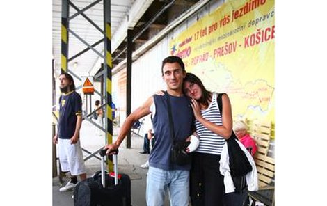 Nebojsa Jovanovič s přítelkyní Gordanou krátce před tím, než autobusem vyrazili do Bělehradu.