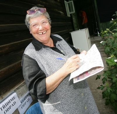 Nejen prací žije ruská herečka Lilian Malkina, najde si čas i na zábavu a koníčky, dokonce i v průběhu natáčení. Moc ji baví luštění křížovek.