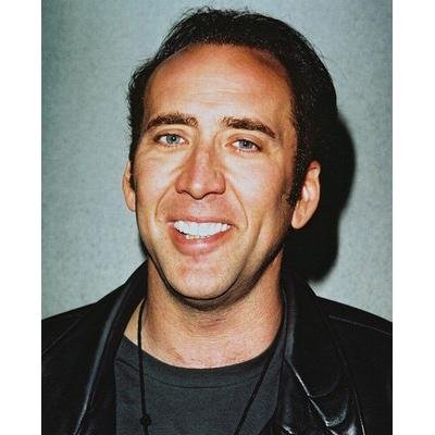 Nicolas Cage neztrácí nic ze svého šarmu ani ve čtyřiceti šesti letech.