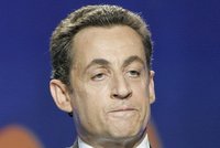 Nicolas Sarkozy byl propuštěn z nemocnice