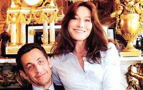 Nicolas Sarkozy se svou manželkou Carlou Bruni.
