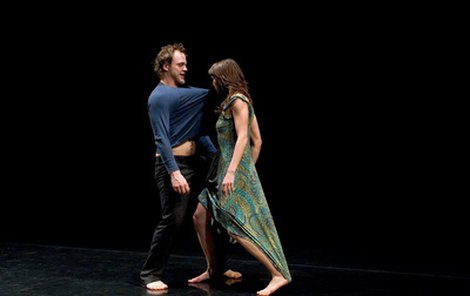 Olin z Velmi křehkých vztahů své taneční kvality ukáže v představení Hidden Landscape.