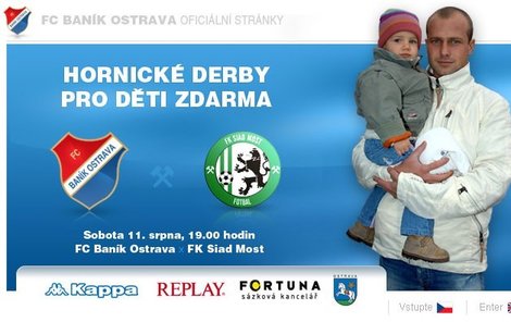 Ostravská hvězda Martin Lukeš a jeho dcerka Viktorie zvou děti na fotbal. Jak to asi dopadne!