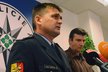 Pátrání po Aničce je absolutní prioritou, řekli včera ředitel pražské policie Martin Červíček (vlevo) a šéf vyšetřovacího týmu Josef Mareš.