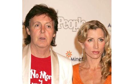 Paul McCartney a jeho ještě manželka byli  odposlechem  šokokováni.