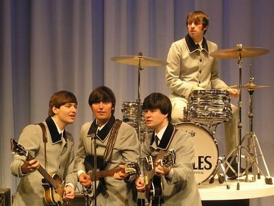 Pavel, Luděk, Petr a Zbyněk alias The Beatles Revival jsou od Ringa, Johna, George a Paula, tedy opravdových The Beatles, téměř k nerozeznání.