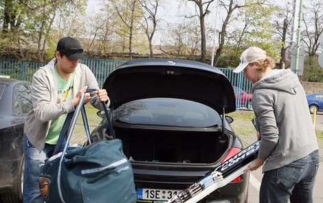 Pavelec (vlevo) přivezl na sraz dalšího Kladeňáka Voráčka.