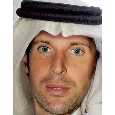 Petr Čech jako šejk. Kdo ví, třeba se mu v Dubaji zalíbilo a jednou tam něco koupí…