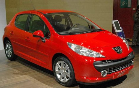 Peugeot 207 Sporty vás dostane na první pohled.