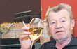 „Piji rád, ale už se neopíjím,“ říká herec Václav Sloup.